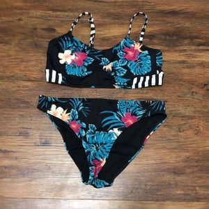 COPY - Roxy bikini swim suit